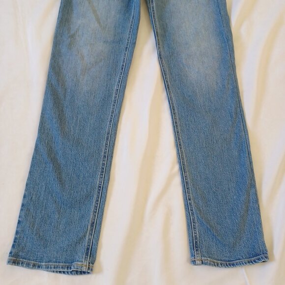 Old Navy  Women's WOW Jeans Boyfriend Midrise Medium Wash Size 6 Long - Picture 4 of 10